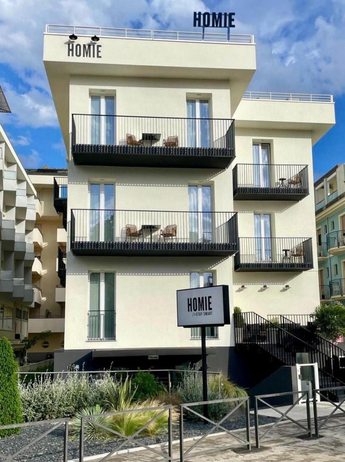 Homie Hotel Римини Екстериор снимка